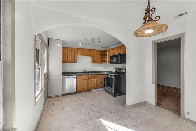 5525 Taylor Road, River Oaks, TX 76114