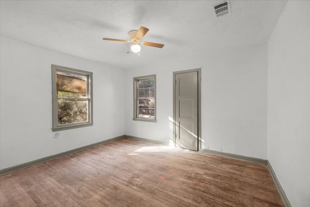 5525 Taylor Road, River Oaks, TX 76114