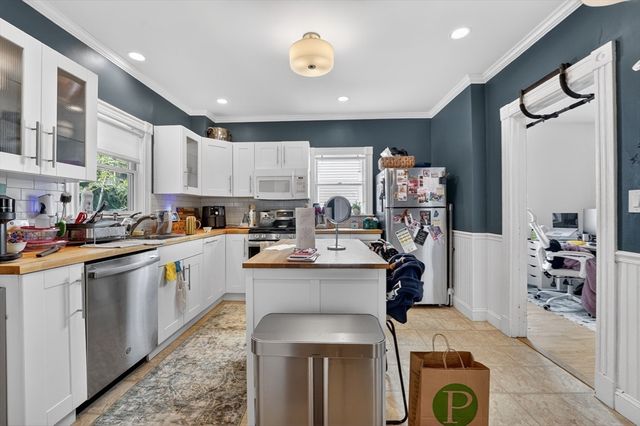 158 Albion St, Somerville, MA 02144