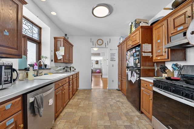 158 Albion St, Somerville, MA 02144