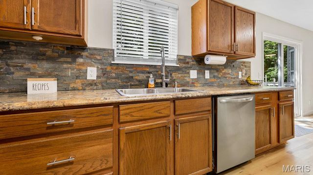 806 Whisper Creek Court, Wentzville, MO 63385