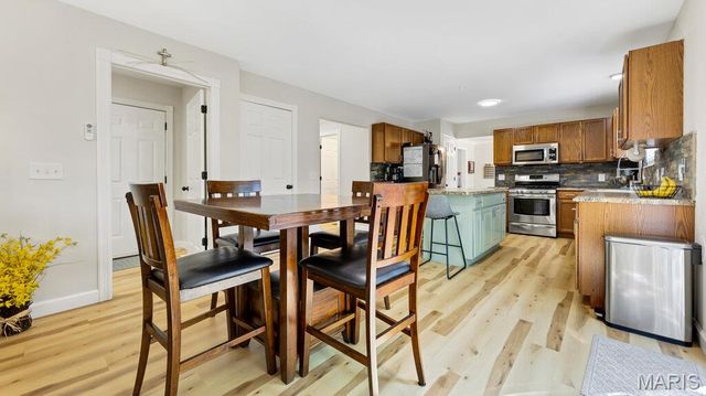 806 Whisper Creek Court, Wentzville, MO 63385