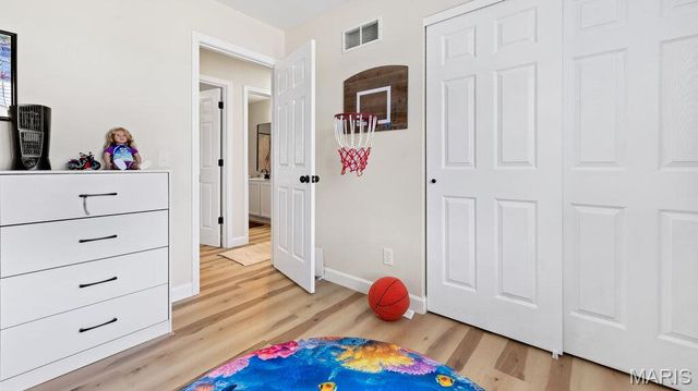 806 Whisper Creek Court, Wentzville, MO 63385