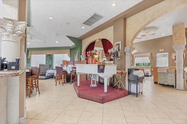 N TAMIAMI TRAIL, Nokomis, FL 34275