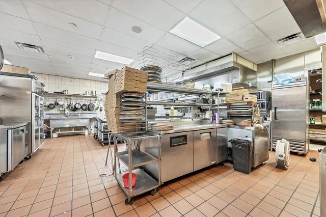 N TAMIAMI TRAIL, Nokomis, FL 34275