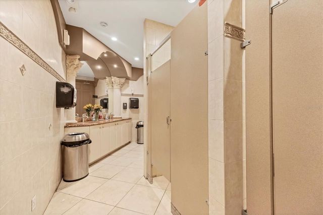 N TAMIAMI TRAIL, Nokomis, FL 34275