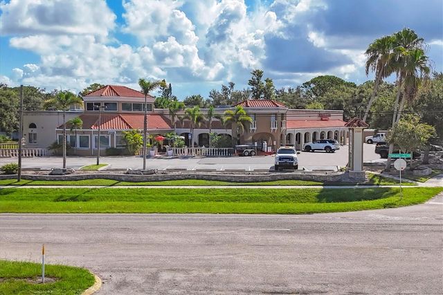 N TAMIAMI TRAIL, Nokomis, FL 34275