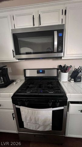 2111 Akamine Avenue, North Las Vegas, NV 89031