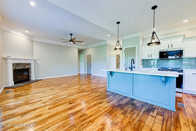 203 Deep Creek Dr, Shepherdsville, KY 40165