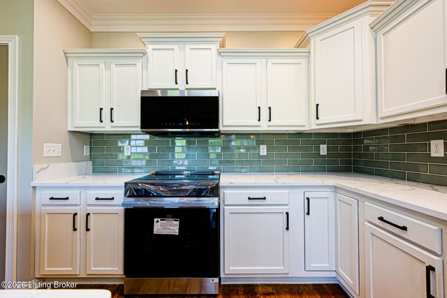 203 Deep Creek Dr, Shepherdsville, KY 40165