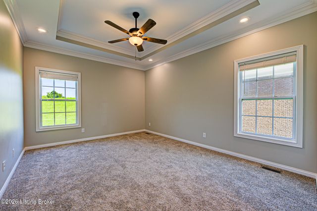 203 Deep Creek Dr, Shepherdsville, KY 40165