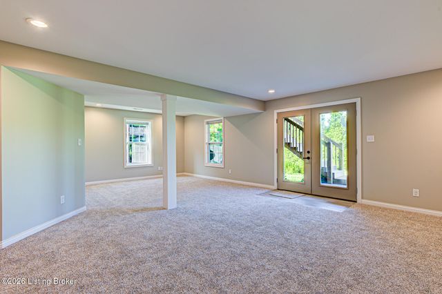 203 Deep Creek Dr, Shepherdsville, KY 40165