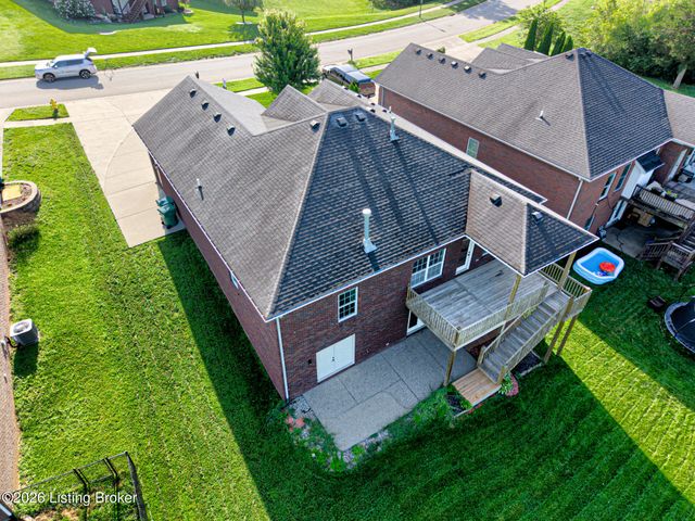 203 Deep Creek Dr, Shepherdsville, KY 40165