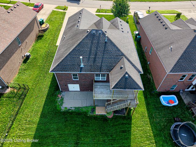 203 Deep Creek Dr, Shepherdsville, KY 40165