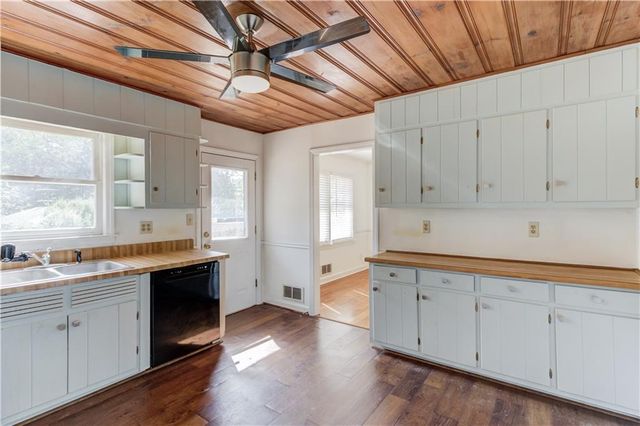 4594 Chamblee Tucker Road, Tucker, GA 30084