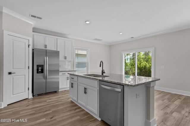 70 Umbrella Palm Drive, Hampstead, NC 28443