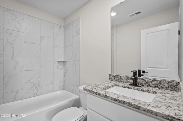 70 Umbrella Palm Drive, Hampstead, NC 28443