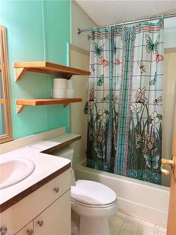 3142 Linwood DR, North Fort Myers, FL 33917