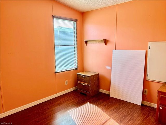 3142 Linwood DR, North Fort Myers, FL 33917