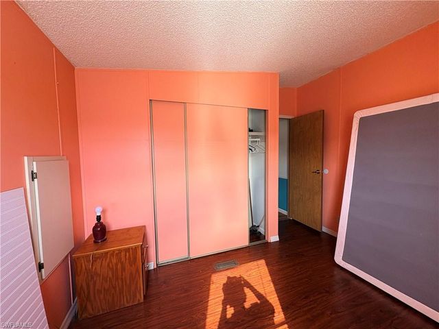 3142 Linwood DR, North Fort Myers, FL 33917