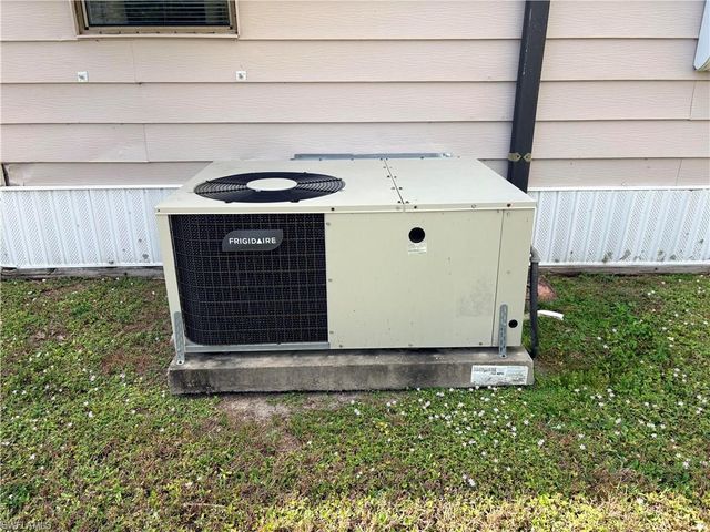 3142 Linwood DR, North Fort Myers, FL 33917