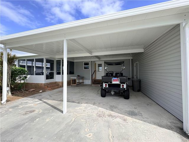 3142 Linwood DR, North Fort Myers, FL 33917