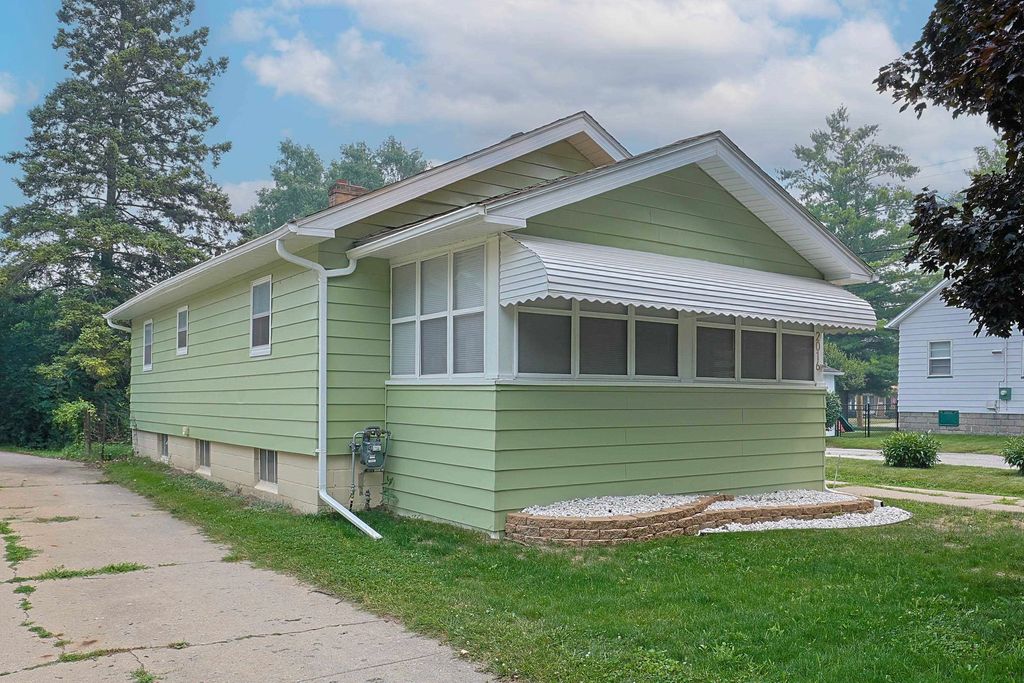 2016 Avon Street, Saginaw, MI 48602
