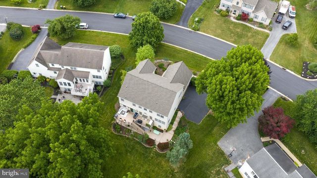 238 HEATHERSTONE WAY, Lancaster, PA 17601