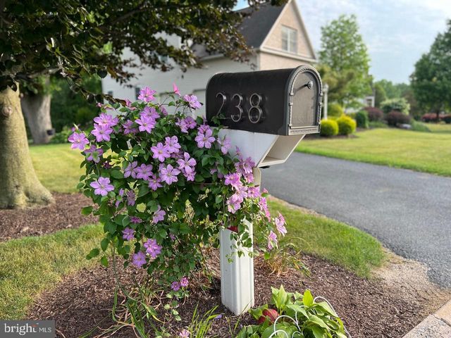 238 HEATHERSTONE WAY, Lancaster, PA 17601