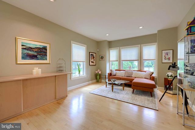 238 HEATHERSTONE WAY, Lancaster, PA 17601