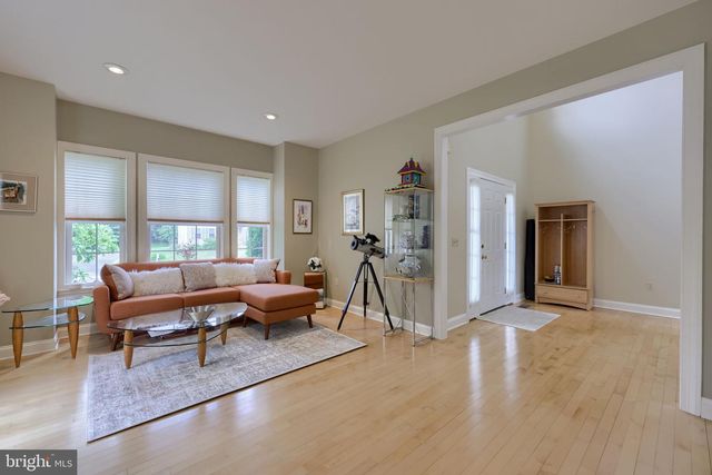 238 HEATHERSTONE WAY, Lancaster, PA 17601