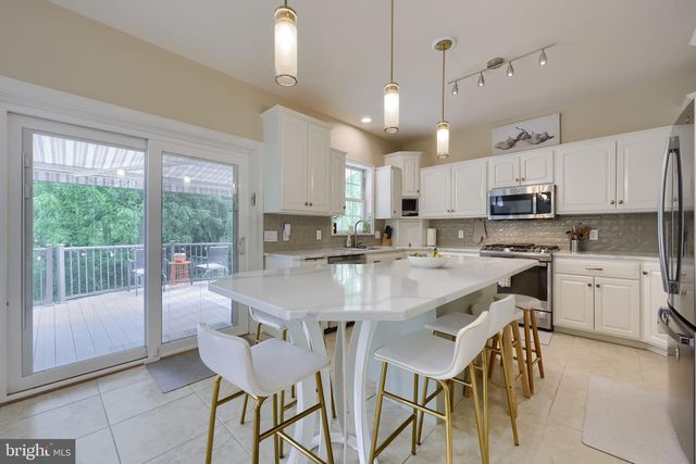 238 HEATHERSTONE WAY, Lancaster, PA 17601