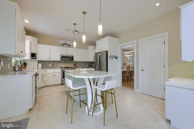 238 HEATHERSTONE WAY, Lancaster, PA 17601
