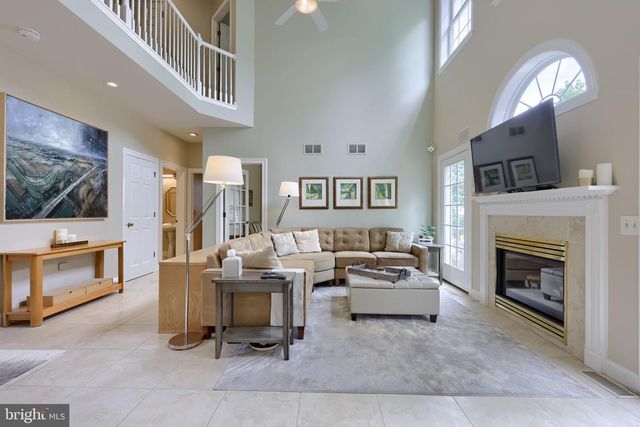 238 HEATHERSTONE WAY, Lancaster, PA 17601