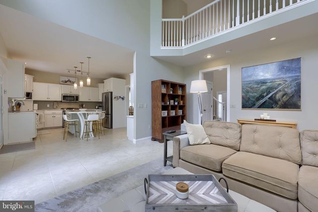 238 HEATHERSTONE WAY, Lancaster, PA 17601