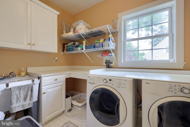238 HEATHERSTONE WAY, Lancaster, PA 17601