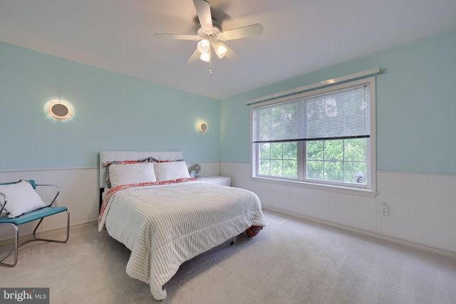 238 HEATHERSTONE WAY, Lancaster, PA 17601