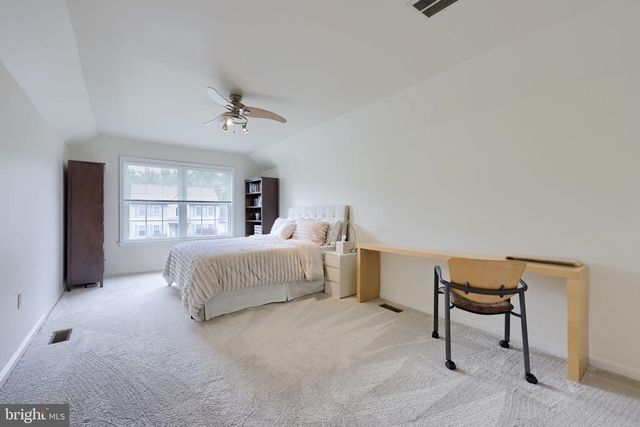 238 HEATHERSTONE WAY, Lancaster, PA 17601