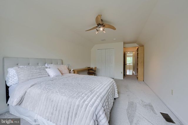 238 HEATHERSTONE WAY, Lancaster, PA 17601
