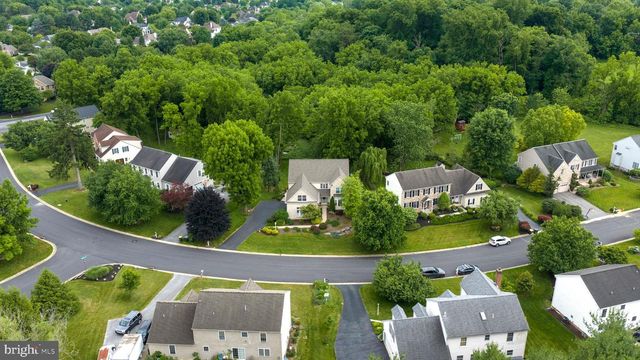 238 HEATHERSTONE WAY, Lancaster, PA 17601