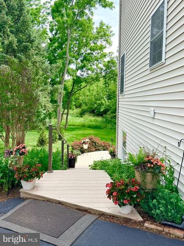 238 HEATHERSTONE WAY, Lancaster, PA 17601