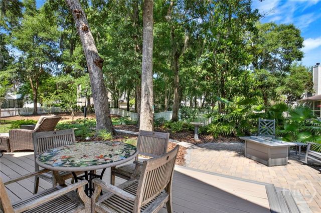 315 Gloucester Road, Savannah, GA 31410