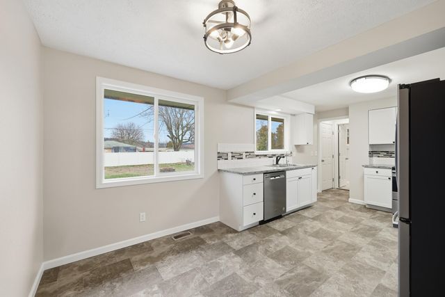 11619 E Buckeye Ave, Spokane Valley, WA 99206