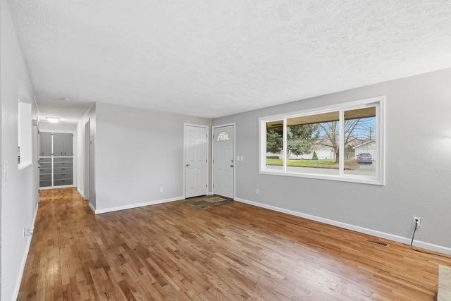 11619 E Buckeye Ave, Spokane Valley, WA 99206