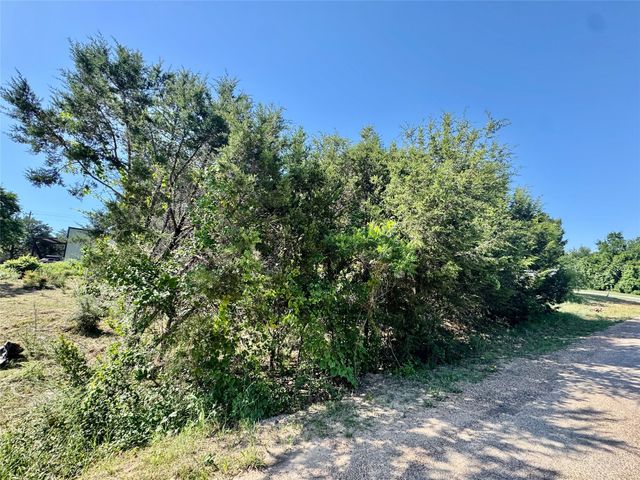 1033 Indian Drive, Granbury, TX 76048