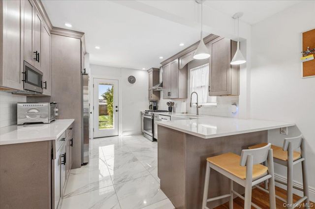 192 Broad Street, Williston Park, NY 11596