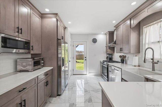 192 Broad Street, Williston Park, NY 11596