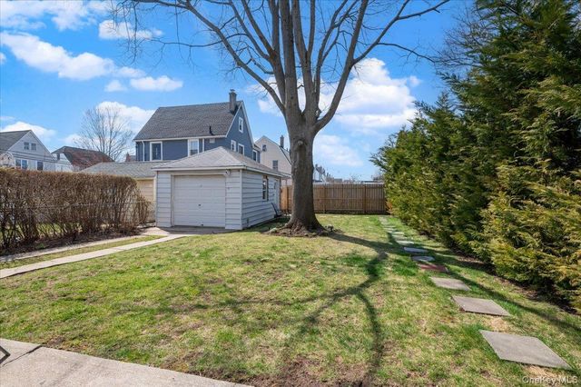 192 Broad Street, Williston Park, NY 11596