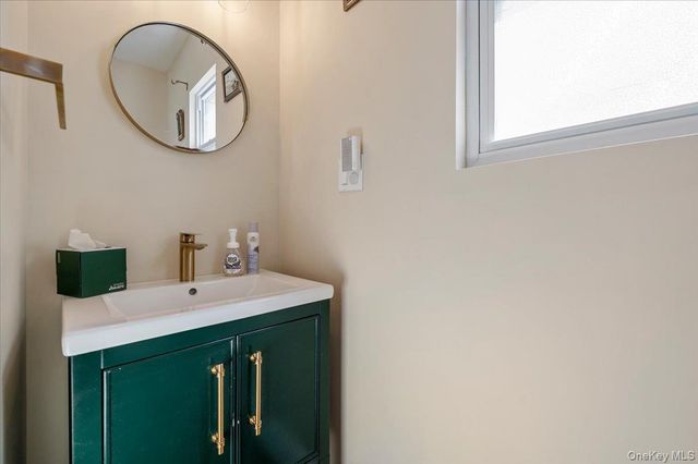 192 Broad Street, Williston Park, NY 11596