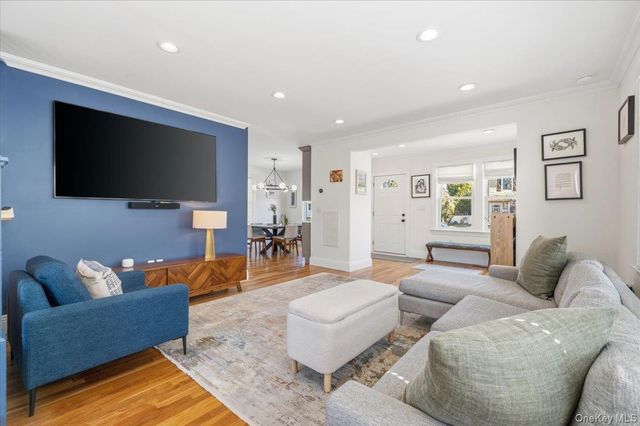 192 Broad Street, Williston Park, NY 11596